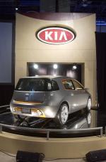 Kia Slice 2004 года